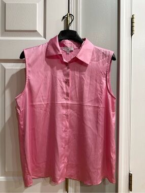Women’s Sleeveless Button-Down Shirt - Pink NWOT